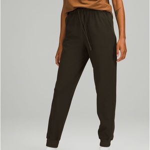 Lululemon size 0 Stretch Highrise jogger,Olive color